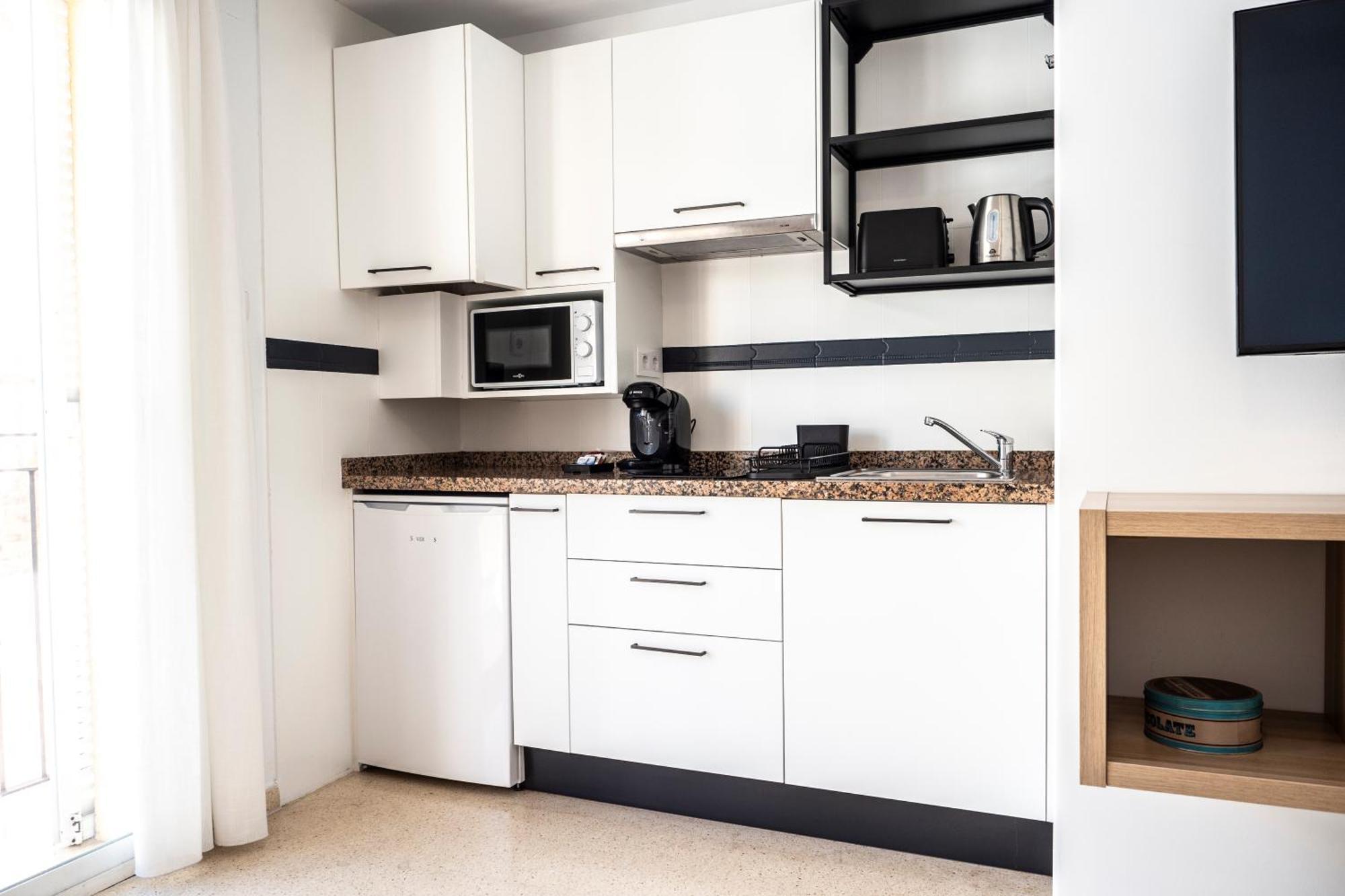 Calma Apartments Бенидорм Екстериор снимка